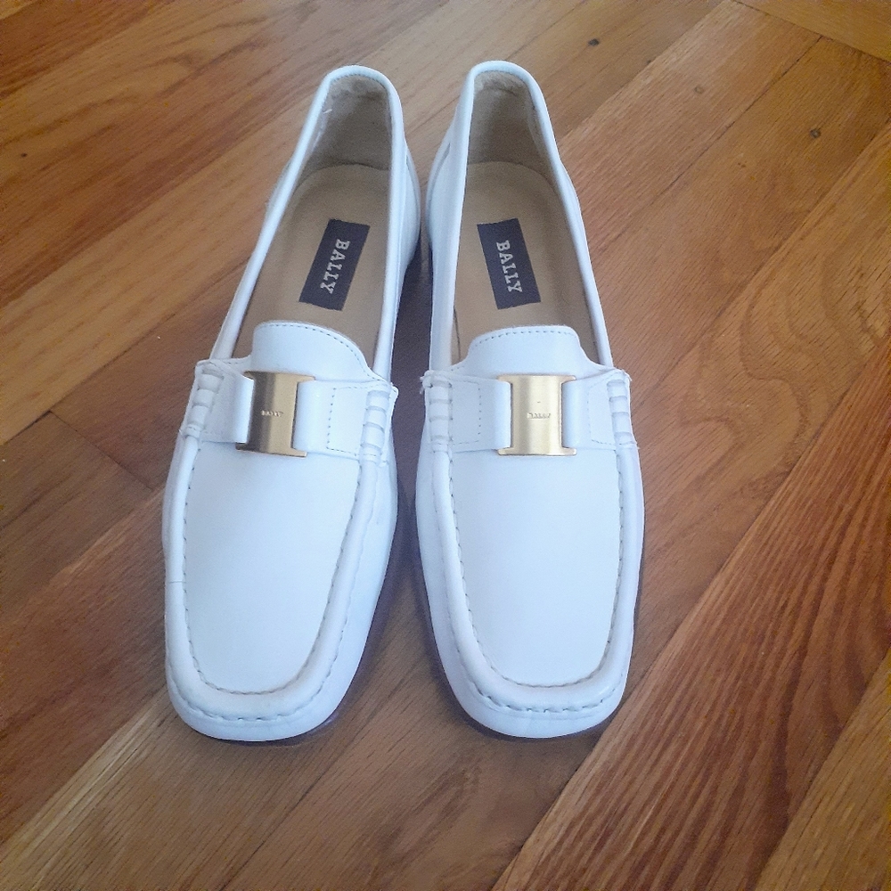 BALLY White Leather Tempest Loafers Size 6 M Bally